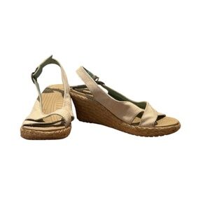 Crocs A-Leigh Linen Open Toe Wedge Espadrille Sandals Cream Size 8